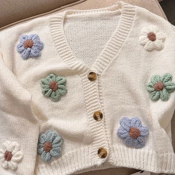 Cider Cream Cardigan with Floral Embroidery - Picture 4 of 4
